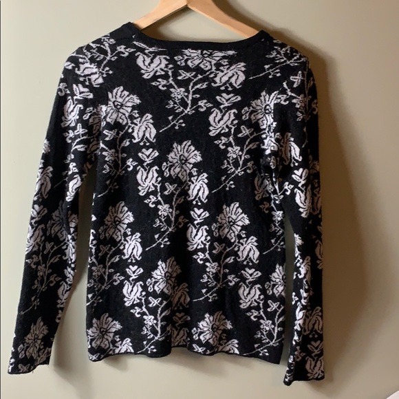 Cocogio Women’s Crew Neck Pullover Sweater - Picture 3 of 7